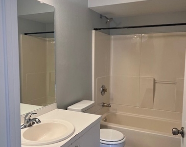 18397 Sunflower Road - Photo Thumbnail 12