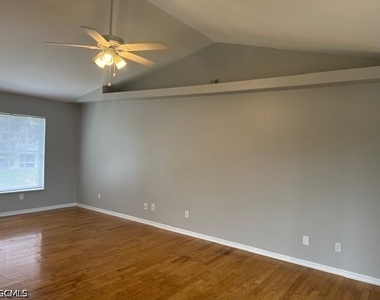 18397 Sunflower Road - Photo Thumbnail 5