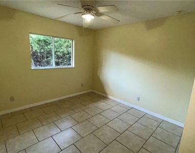 505/507 E 12th Street - Photo Thumbnail 3