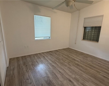 2305 Elkcam Boulevard - Photo Thumbnail 1