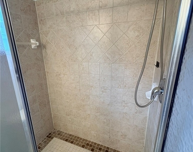 8079 Pacific Beach Drive - Photo Thumbnail 15