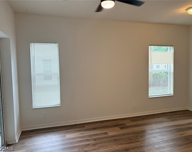 8079 Pacific Beach Drive - Photo Thumbnail 9