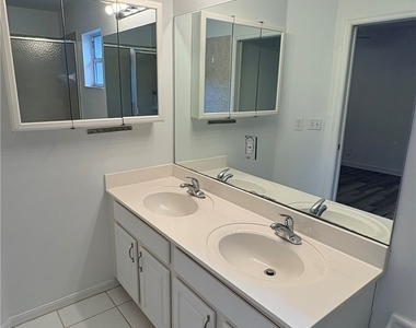 8079 Pacific Beach Drive - Photo Thumbnail 16