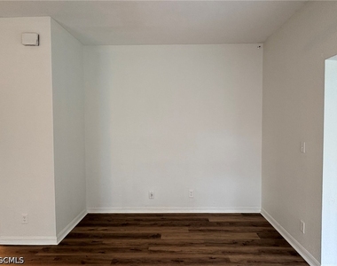 8079 Pacific Beach Drive - Photo Thumbnail 10