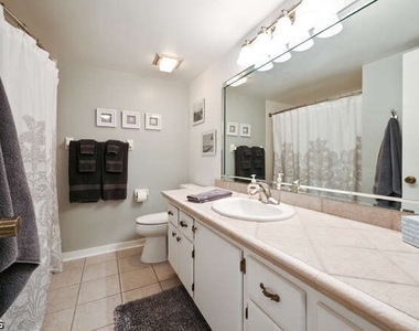 215 Cypress Way E - Photo Thumbnail 7