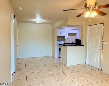 2937 Winkler Avenue - Photo Thumbnail 4