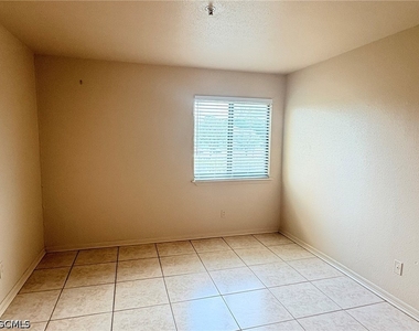 2937 Winkler Avenue - Photo Thumbnail 7