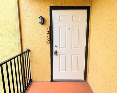 2937 Winkler Avenue - Photo Thumbnail 16