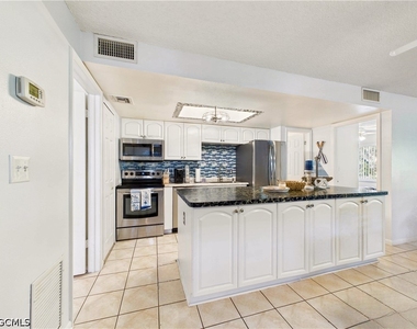 232 Palm Drive - Photo Thumbnail 6