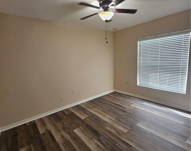 1116 Irving Avenue - Photo Thumbnail 11
