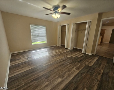 1116 Irving Avenue - Photo Thumbnail 5