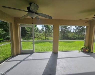 1116 Irving Avenue - Photo Thumbnail 13