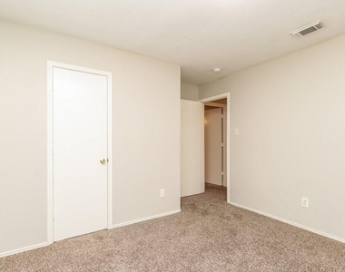11710 Sandy Stream Drive - Photo Thumbnail 11