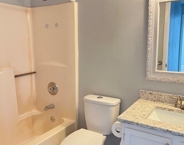 9794 Country Oaks Drive - Photo Thumbnail 12