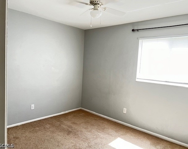 9794 Country Oaks Drive - Photo Thumbnail 10