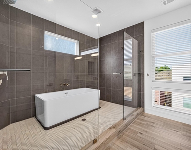 1317 Lakin Street - Photo Thumbnail 43