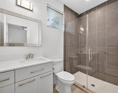 1317 Lakin Street - Photo Thumbnail 15