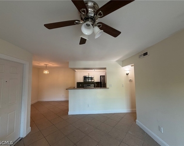 2925 Winkler Avenue - Photo Thumbnail 2