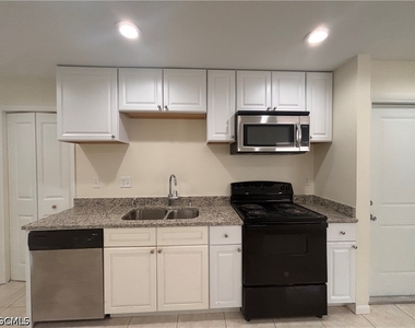 138 Brookside Street - Photo Thumbnail 10