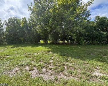 138 Brookside Street - Photo Thumbnail 18