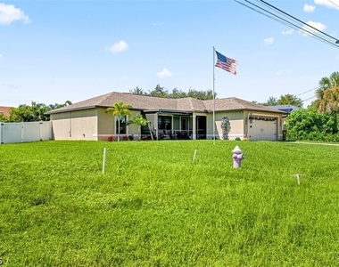 522 Ne Van Loon Lane - Photo Thumbnail 28