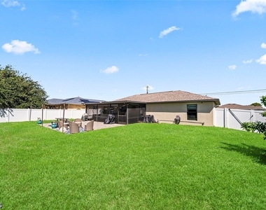 522 Ne Van Loon Lane - Photo Thumbnail 41