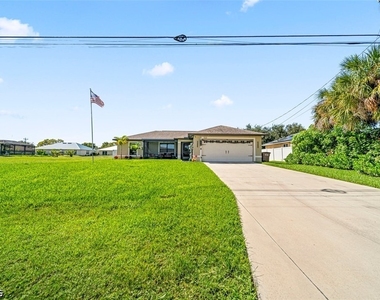 522 Ne Van Loon Lane - Photo Thumbnail 37