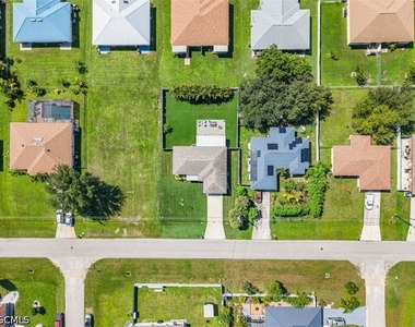 522 Ne Van Loon Lane - Photo Thumbnail 31