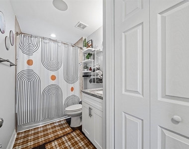 522 Ne Van Loon Lane - Photo Thumbnail 20