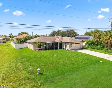 522 Ne Van Loon Lane - Photo Thumbnail 27