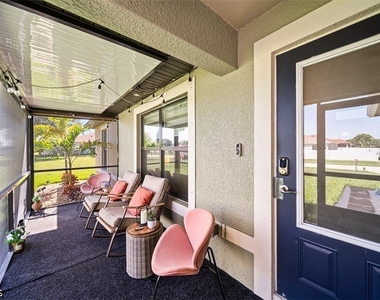 522 Ne Van Loon Lane - Photo Thumbnail 23