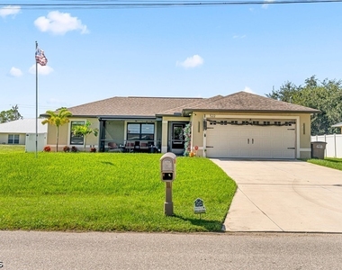 522 Ne Van Loon Lane - Photo Thumbnail 35
