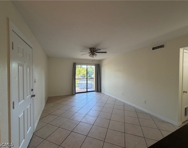 2885 Winkler Avenue - Photo Thumbnail 6