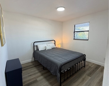 2811 Se 15th Place - Photo Thumbnail 23