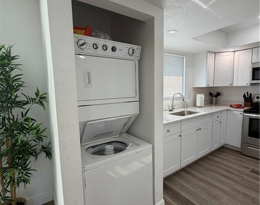 2811 Se 15th Place - Photo Thumbnail 16