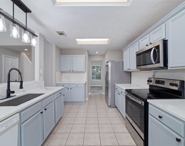 20418 Hidden Point Lane - Photo Thumbnail 10