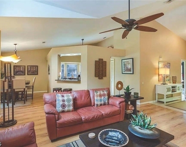 13260 Greywood Circle - Photo Thumbnail 10