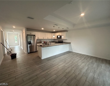 4740 13th Street Sw - Photo Thumbnail 2