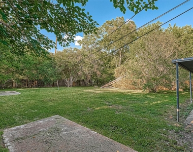 4307 Akard Street - Photo Thumbnail 34