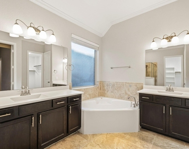 3223 Karleigh Way - Photo Thumbnail 13