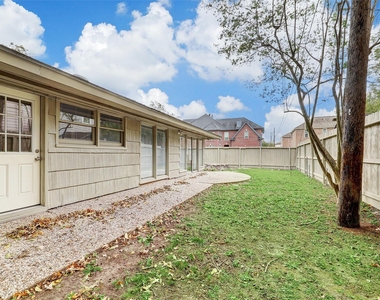 5411 Evergreen Street - Photo Thumbnail 7