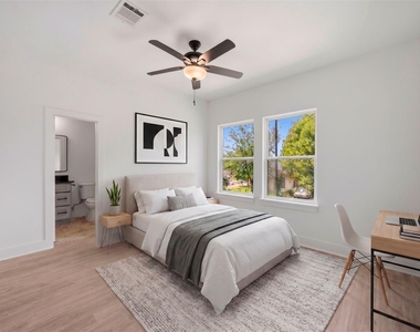 2217 Lee Street - Photo Thumbnail 10