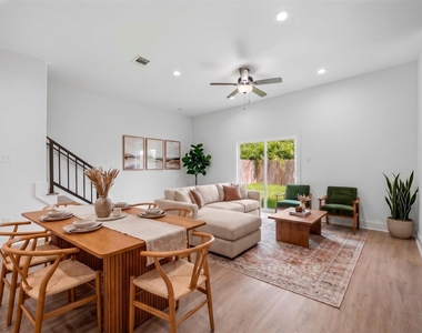 2217 Lee Street - Photo Thumbnail 2