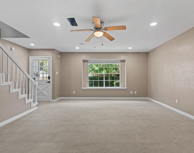 6715 Biggs Court - Photo Thumbnail 5