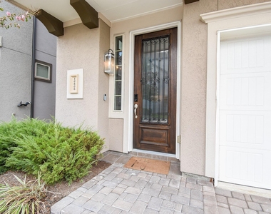 10606 Centre Shadows Drive - Photo Thumbnail 4