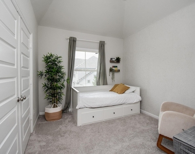 10606 Centre Shadows Drive - Photo Thumbnail 31