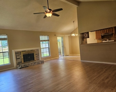 2822 Chimneystone Drive - Photo Thumbnail 8