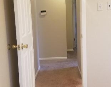 2822 Chimneystone Drive - Photo Thumbnail 14