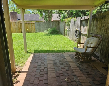 2822 Chimneystone Drive - Photo Thumbnail 17