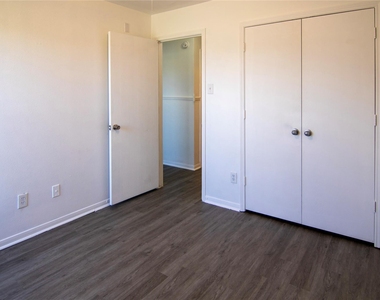 3219 Maryfield Lane - Photo Thumbnail 11